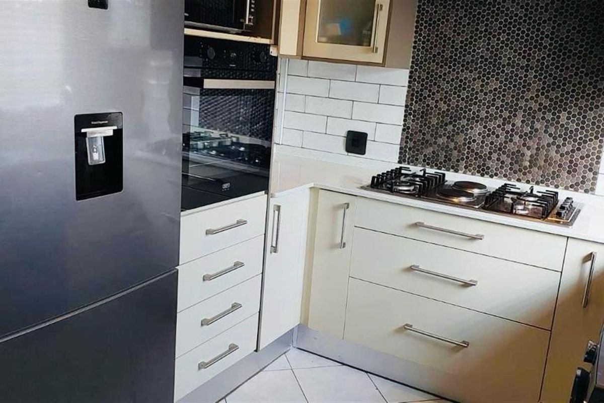 House For Sale in Rosslyn, Akasia - Photo 4