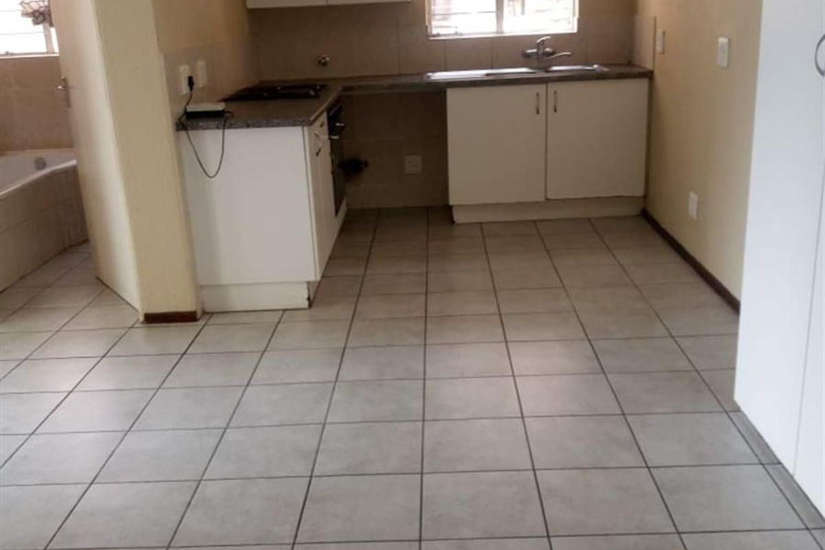 2-Bedroom Apartment To Let - Prime Kempton Park Location - Photo 4