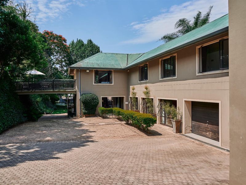 A Rare 3.43 Hectare Luxury Estate in Waterfall - Photo 7