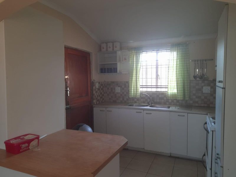 2-Bedroom Home in Rusthof, Strand - Photo 7