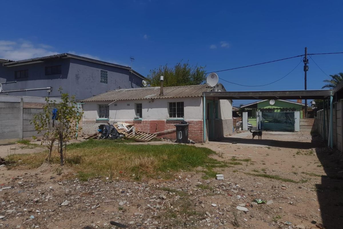 2-Bedroom Home in Rusthof, Strand - Photo 2