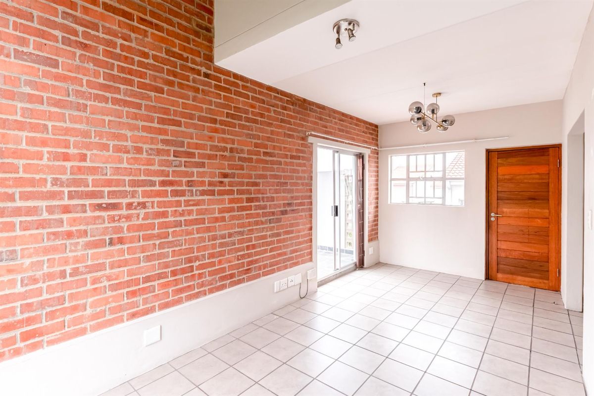 1 Bedroom Loft in Houghton Village High Rental Demand Investment Opportunity - Photo 2