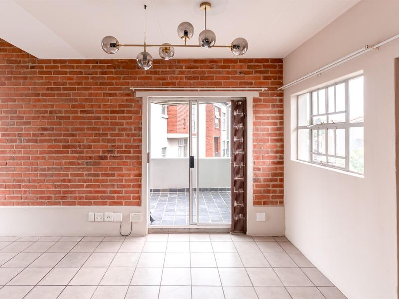 1 Bedroom Loft in Houghton Village High Rental Demand Investment Opportunity - Photo 9