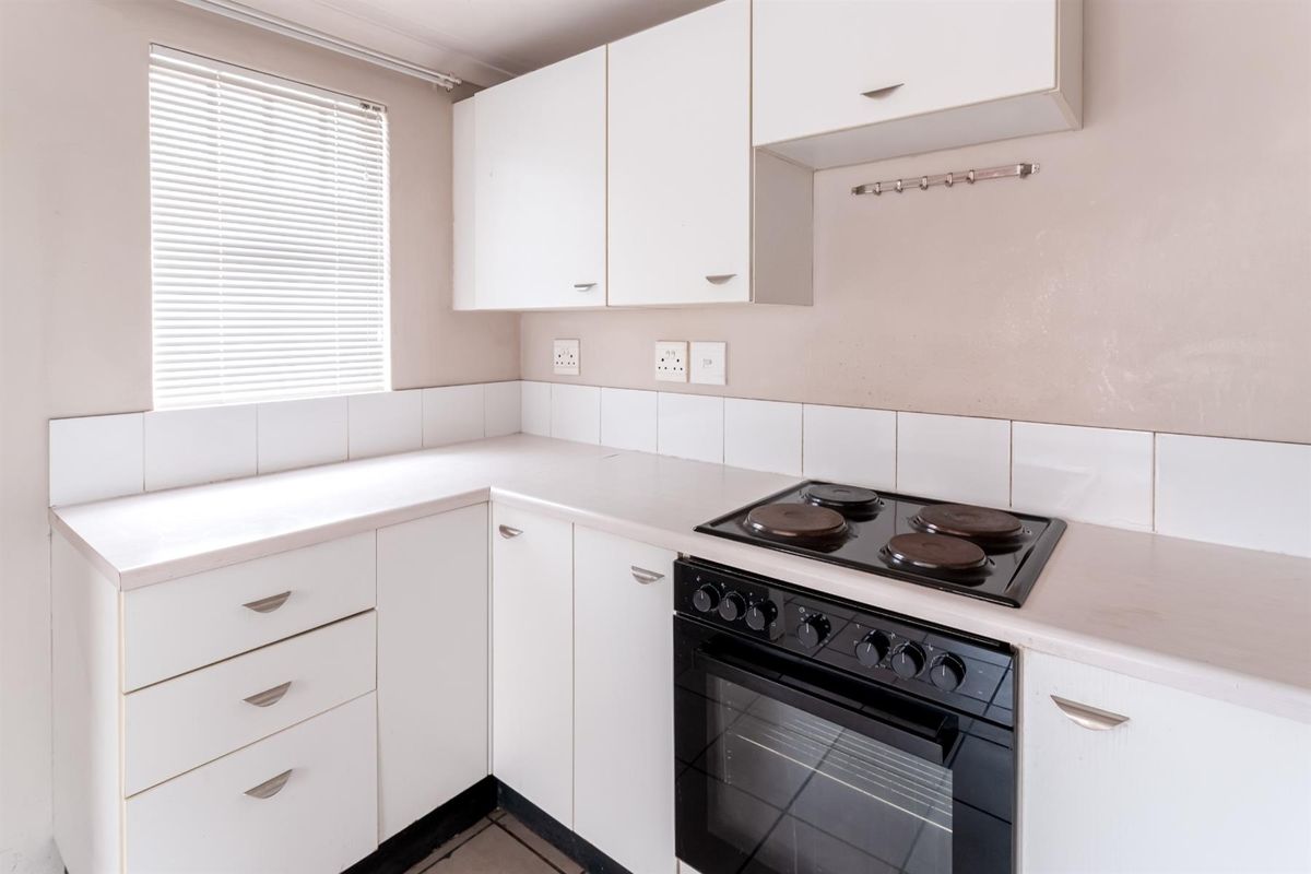 1 Bedroom Loft in Houghton Village High Rental Demand Investment Opportunity - Photo 5