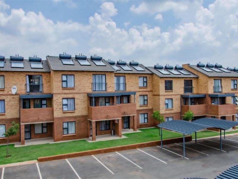 2 Bedroom Apartment / Flat for Sale in Olympus AH, Pretoria East - Photo 2