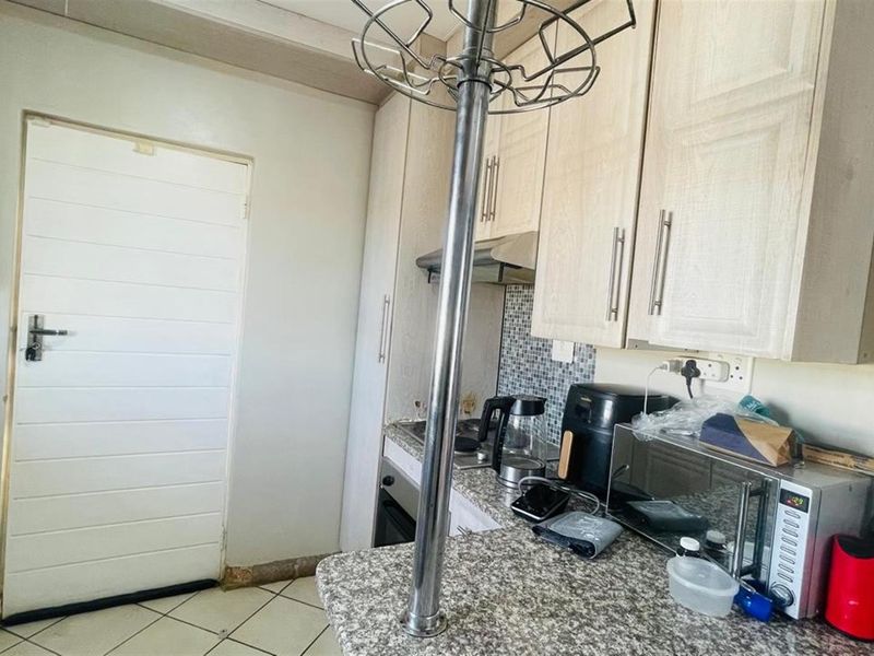 House For Sale in The Orchards, Akasia - Photo 8