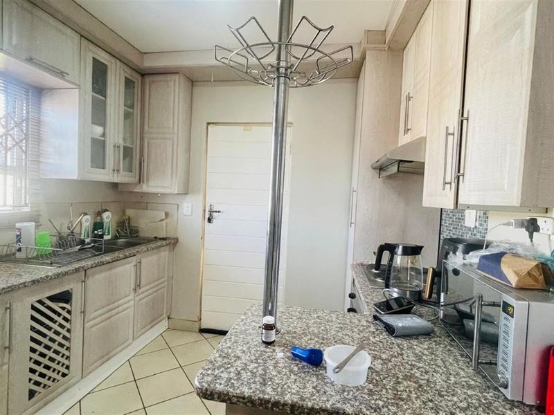 House For Sale in The Orchards, Akasia - Photo 7