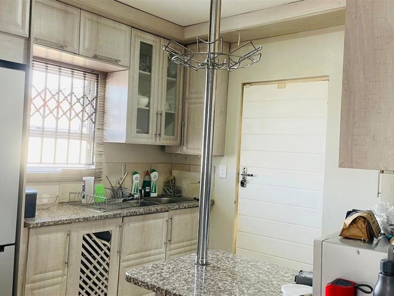 House For Sale in The Orchards, Akasia - Photo 6