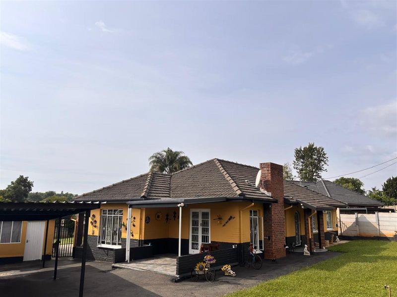 Scottsville Investment Property in a Quiet  Secure Cul-de-Sac Prime Location - Proven Demand - Photo 3