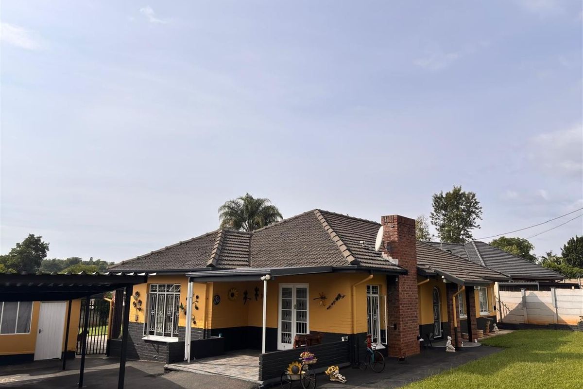 Scottsville Investment Property in a Quiet  Secure Cul-de-Sac Prime Location - Proven Demand - Photo 3