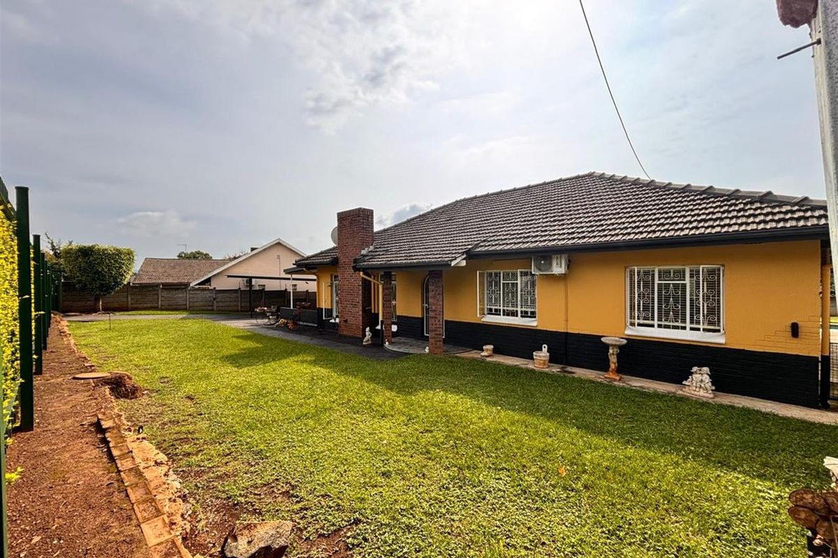 Scottsville Investment Property in a Quiet  Secure Cul-de-Sac Prime Location - Proven Demand - Photo 2