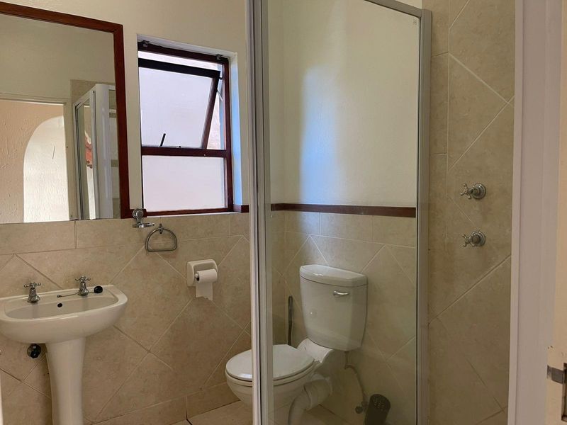 2 Bed 1 bath loft - Photo 8