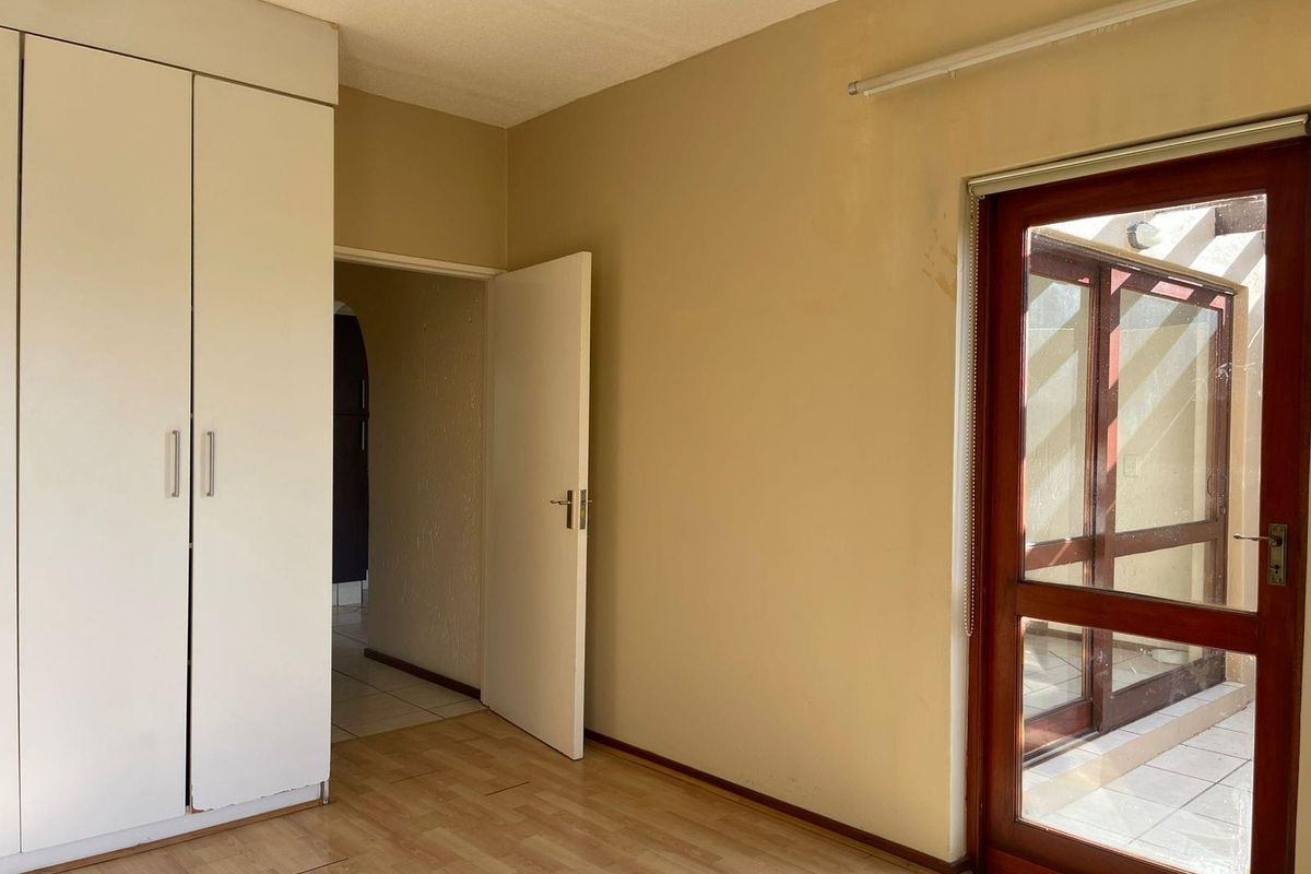 2 Bed 1 bath loft - Photo 5