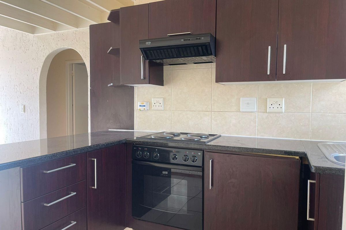 2 Bed 1 bath loft - Photo 2