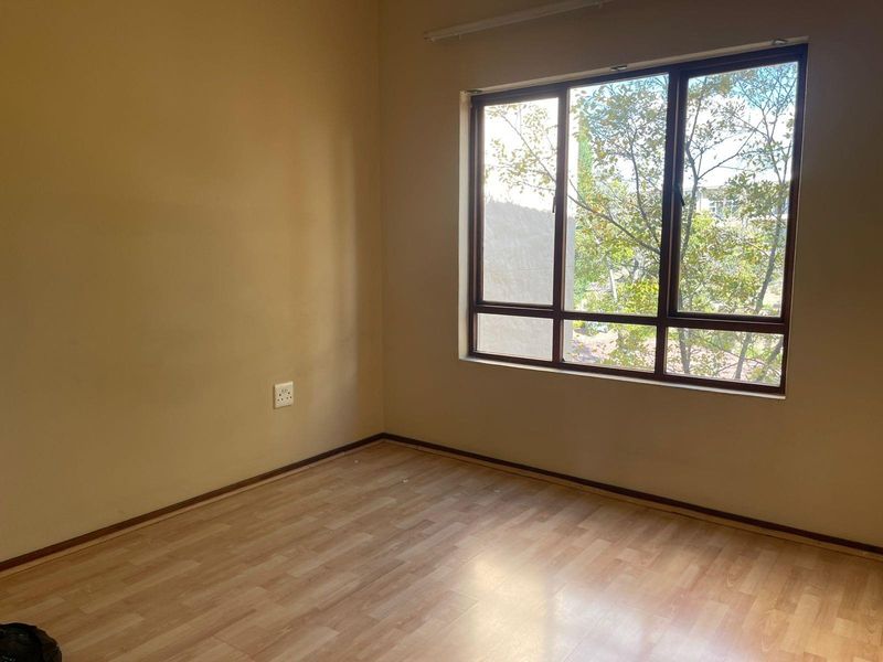 2 Bed 1 bath loft - Photo 10