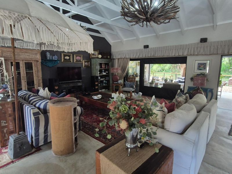 A warm, luxurious jewel of a Home available in Blyde Wildlife Estate - Photo 8