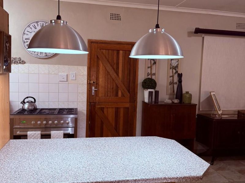 House for Sale in Ritchie - Photo 5