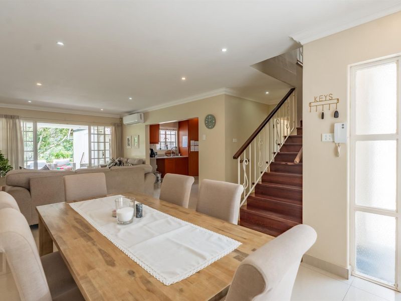 Easy Living in Prime Location - Photo 4