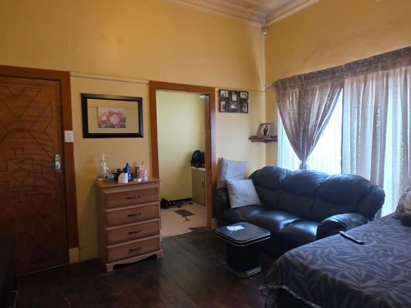 House For Sale in Springs Central, Springs - Photo 6