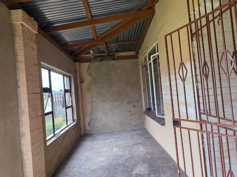 House For Sale in Springs Central, Springs - Photo 8