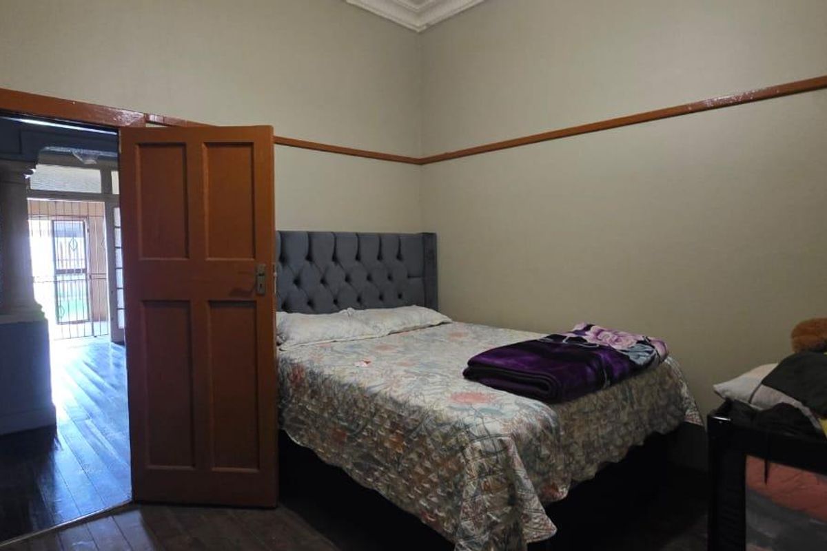 House For Sale in Springs Central, Springs - Photo 5