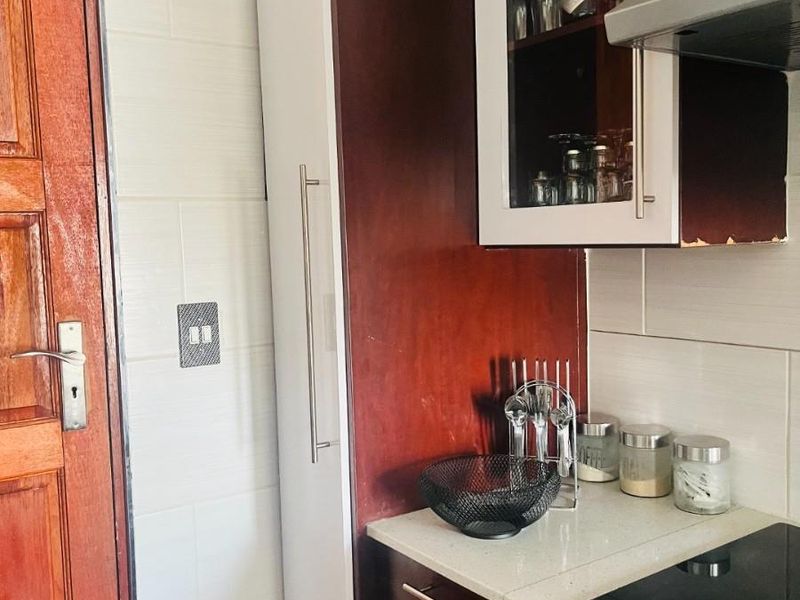 2 Bedroom House For Sale in Kya Sands Estate, Randburg - Photo 9