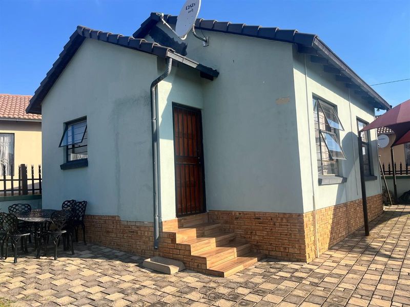 2 Bedroom House For Sale in Kya Sands Estate, Randburg - Photo 6