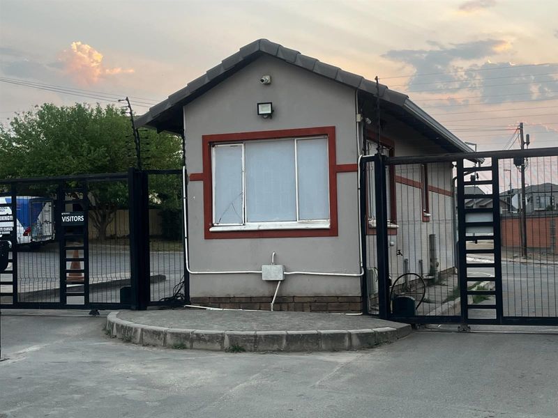 2 Bedroom House For Sale in Kya Sands Estate, Randburg - Photo 2