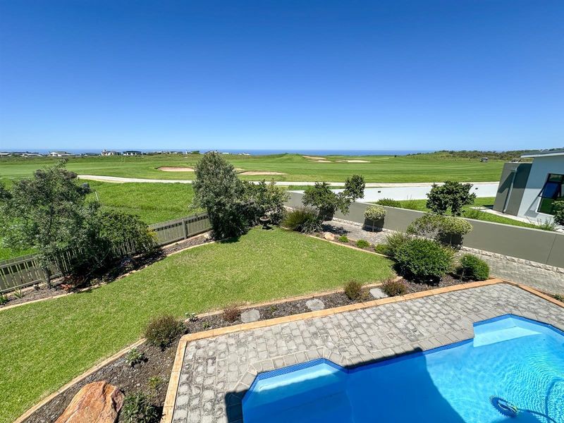 Spacious Panoramic Perfection Pairing Pristine Oceans with Majestic Outeniqua Peaks - Photo 8