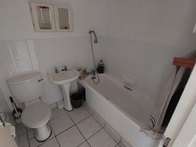 2 Bedroom Ground Floor Apartment/Flat For Sale, Uvongo - Photo 7