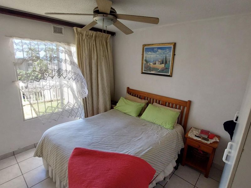 2 Bedroom Ground Floor Apartment/Flat For Sale, Uvongo - Photo 3