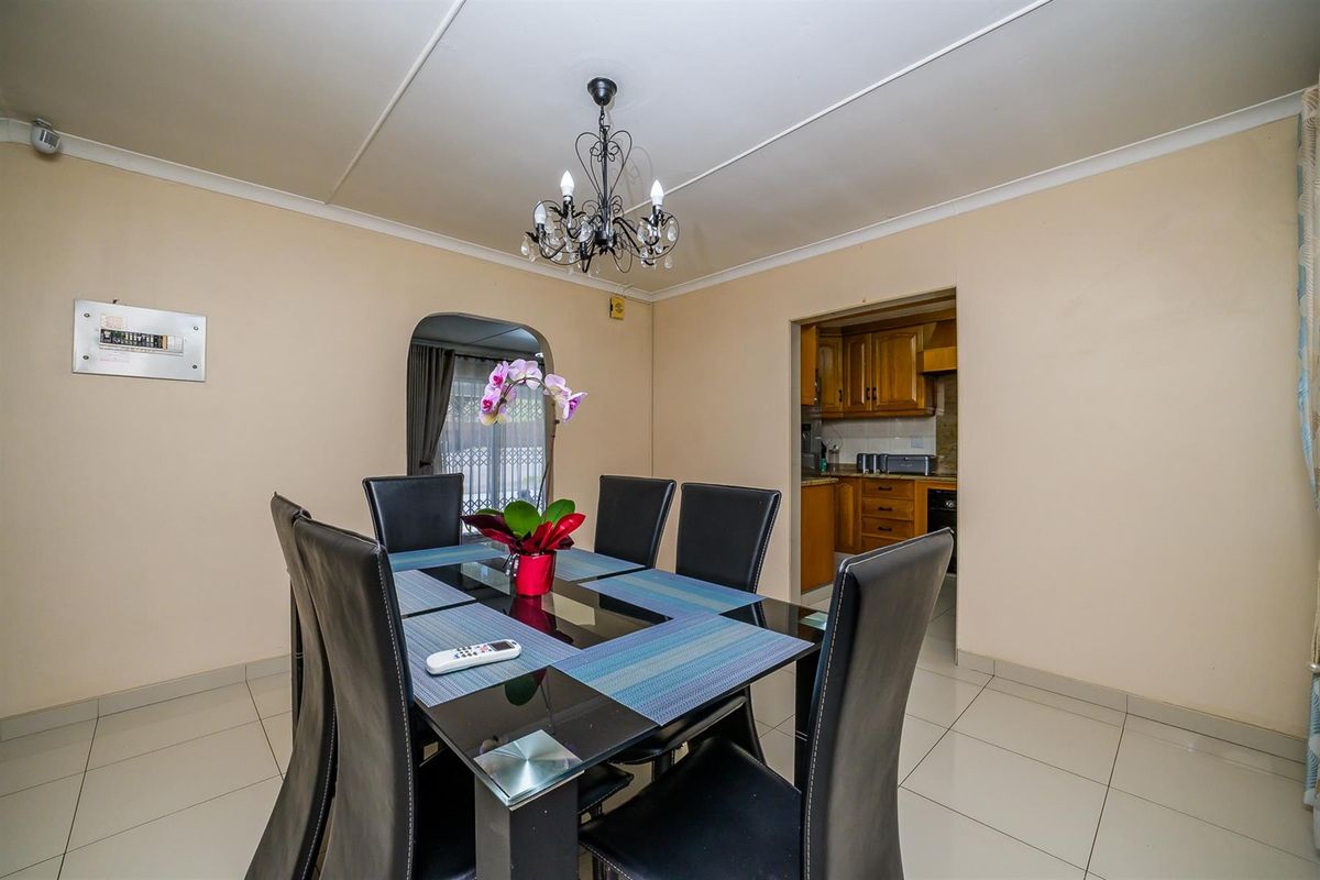 House For Sale in Avoca, Durban, KwaZulu Natal - Photo 3