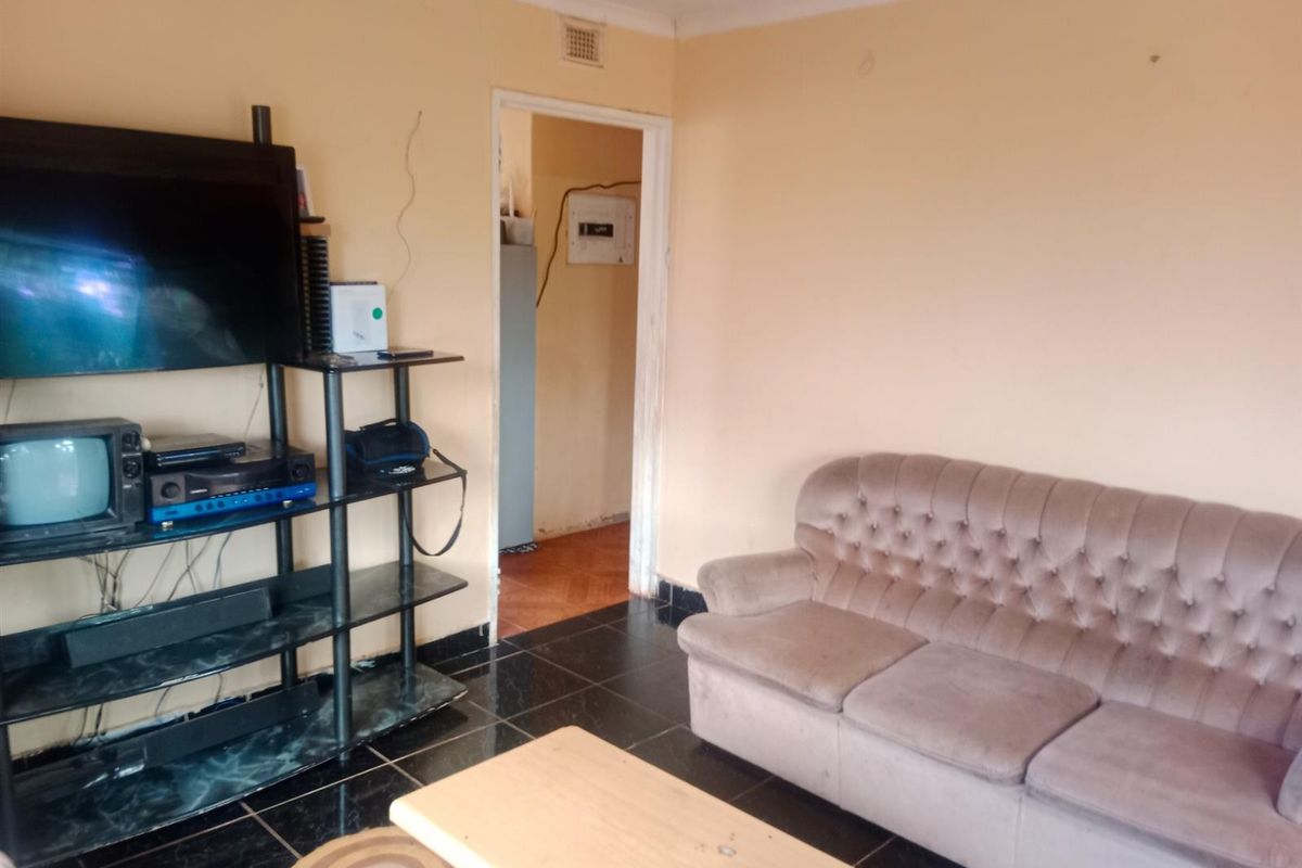 House For Sale in Lotus Park, Isipingo, KwaZulu Natal - Photo 3