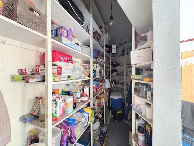 House For Sale in Horizon View, Roodepoort - Photo 10