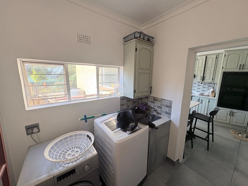 House For Sale in Horizon View, Roodepoort - Photo 9