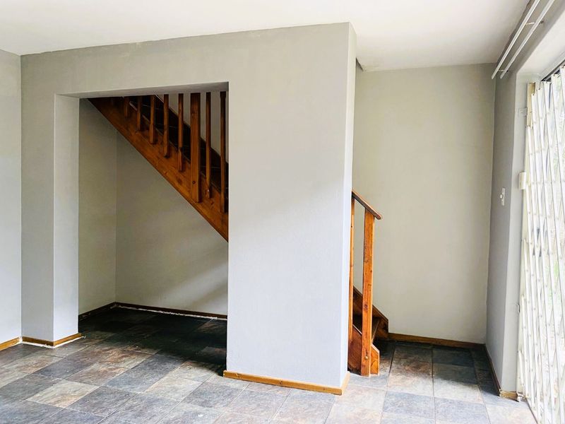 Townhouse For Sale in Van Riebeeck Park, Kempton Park - Photo 9