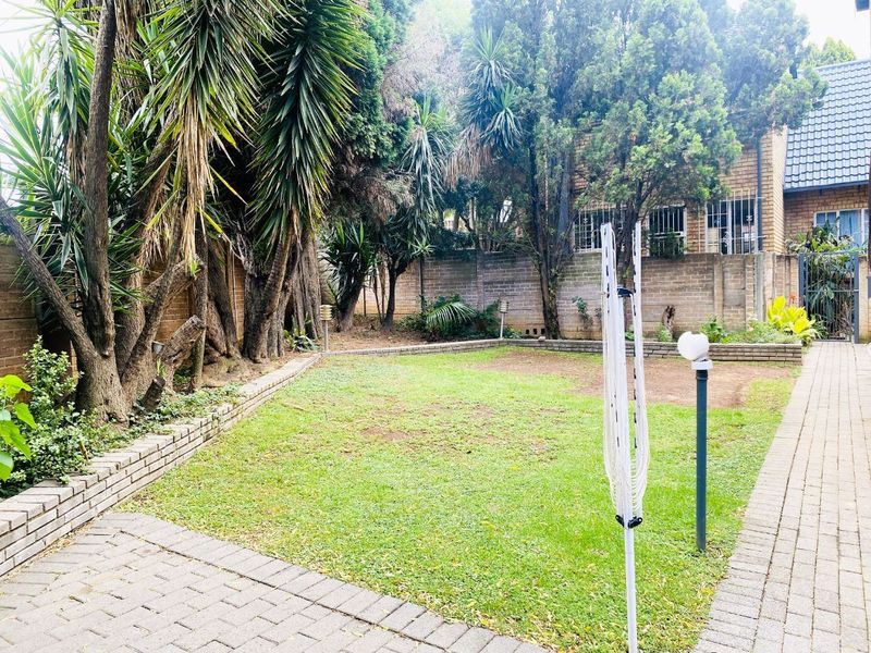 Townhouse For Sale in Van Riebeeck Park, Kempton Park - Photo 5