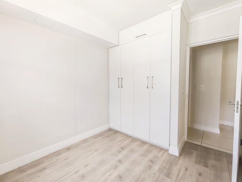 No Transfer Duty!!! Apartments For Sale in Zonnebloem, Cape Town - Photo 8