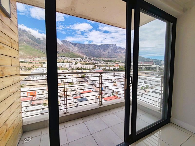 No Transfer Duty!!! Apartments For Sale in Zonnebloem, Cape Town - Photo 2