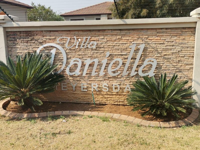 Elegant 2-Bedroom Townhouse for Sale in Meyersdal - Photo 6