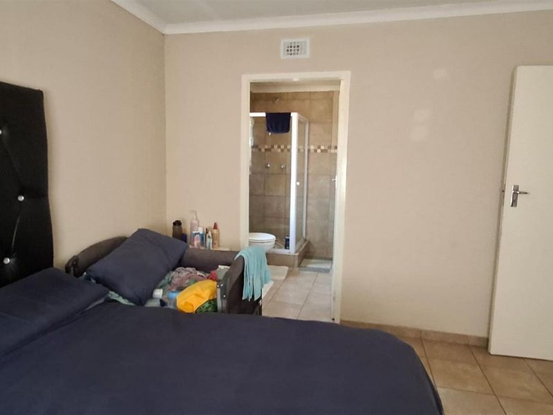 Modern 3-Bedroom Family Home for Sale in Leopard’s Rest, Albertsdal - Photo 10