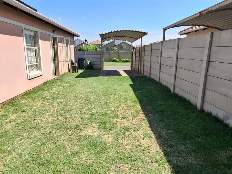 Modern 3-Bedroom Family Home for Sale in Leopard’s Rest, Albertsdal - Photo 3