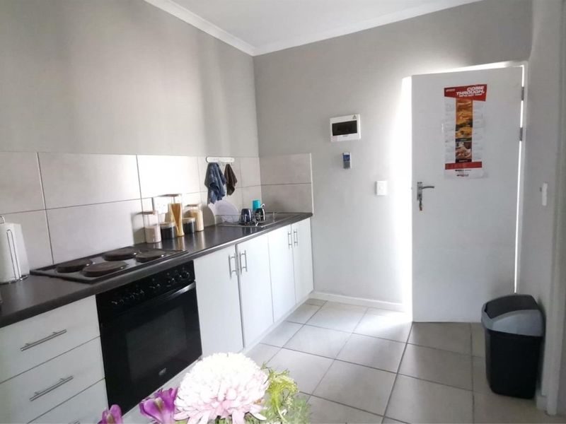 1 Bedroom Apartment For Sale in La Vie Estate, Paarl - Photo 5