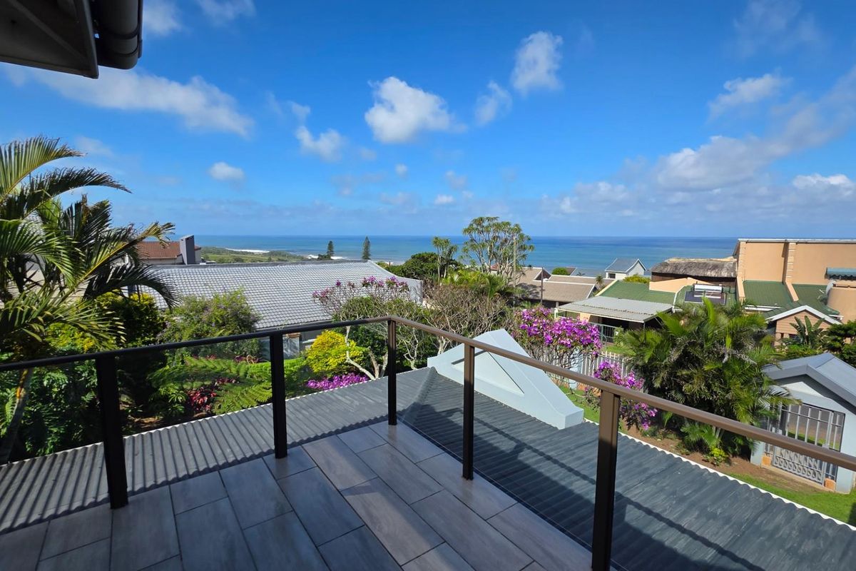 Immaculate 5 bedroom Family Home For Sale in Manaba Beach - Photo 5