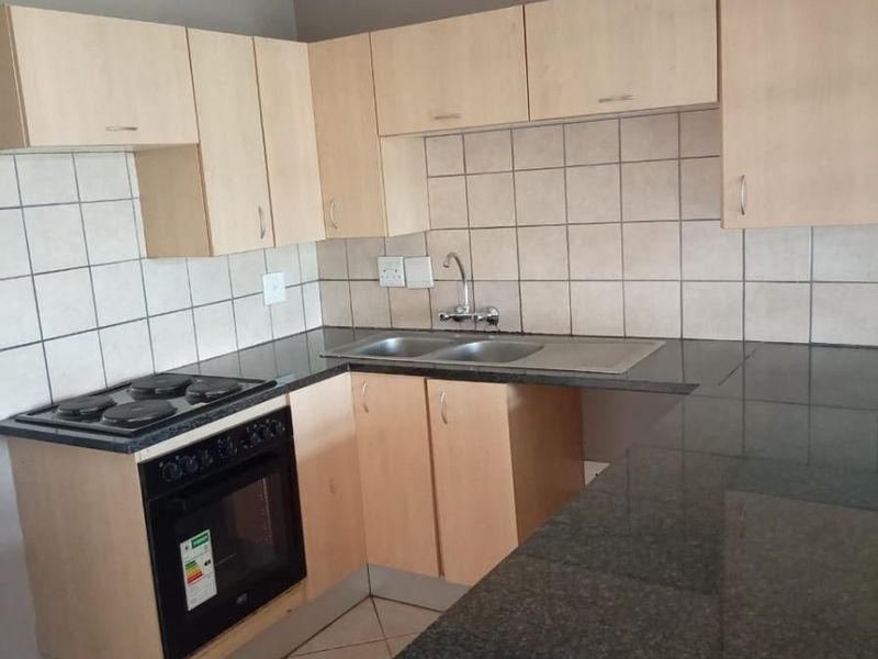 1 Bedroom Flat/Apartment For Sale in Savannah Country Estate, Pretoria - Photo 10