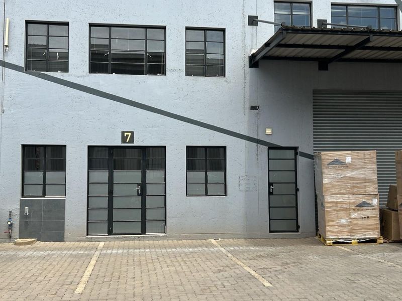 334 sqm Warehouse To Rent | Secure Park | Prime Pomona Location - Photo 8
