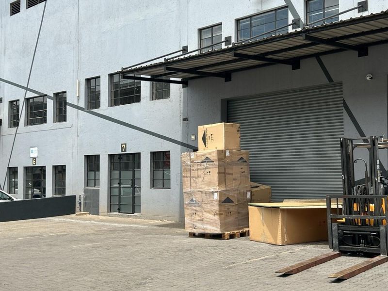 334 sqm Warehouse To Rent | Secure Park | Prime Pomona Location - Photo 7