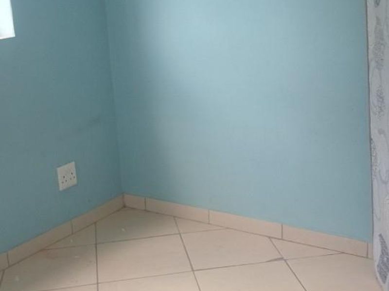 Apartment For Sale in Madadeni, Newcastle, KwaZulu Natal - Photo 6