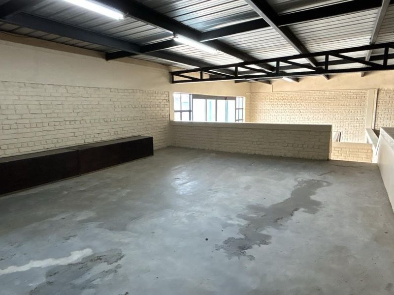 334 sqm Warehouse To Let | Secure Park | 10 Minutes from OR Tambo - Photo 9