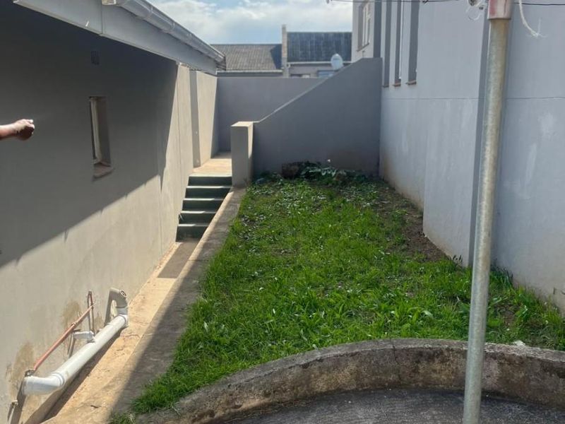 Spacious home with separate outside building on 1 160 sqm - Photo 7